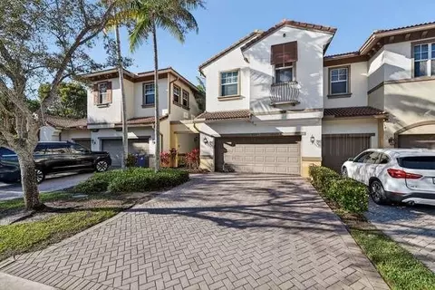 5926 NW 117th Dr #9B, Coral Springs, FL 33076