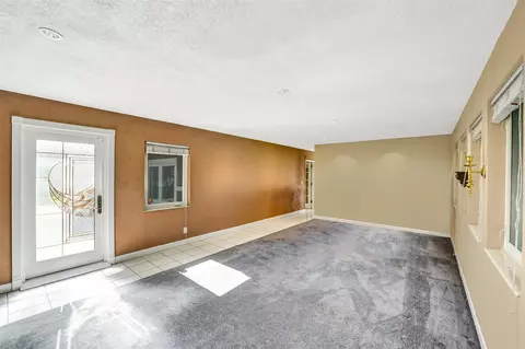 5562 SW 1st Ct, Plantation, FL 33317