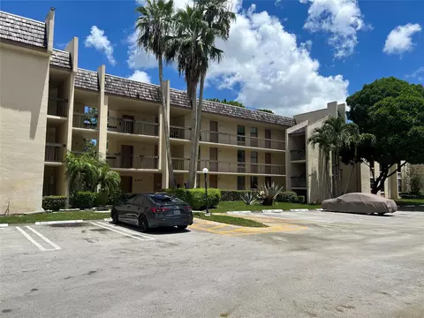 8433 Forest Hills Dr #205, Coral Springs, FL 33065