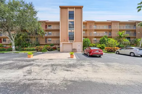 7210 Lake Circle Dr #401, Margate, FL 33063