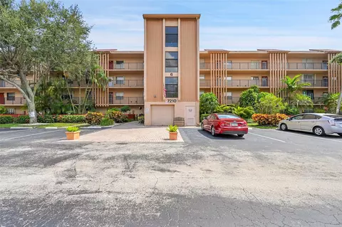 7210 Lake Circle Dr #401, Margate, FL 33063