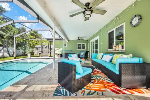 7041 NW 11th Pl, Plantation, FL 33313