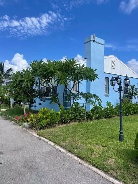 1125 N F St, Lake Worth Beach, FL 33460
