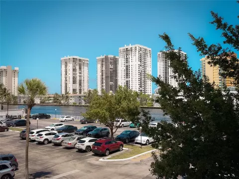 1000 Parkview Dr #319, Hallandale Beach, FL 33009