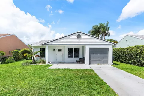 8257 Cedar Hollow Ln, Boca Raton, FL 33433