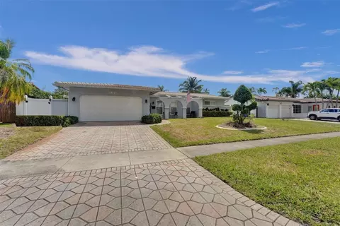 3611 N 33rd, Hollywood, FL 33021