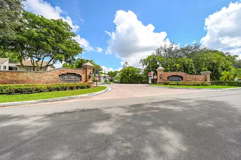 9713 N New River Canal #301, Plantation, FL 33324
