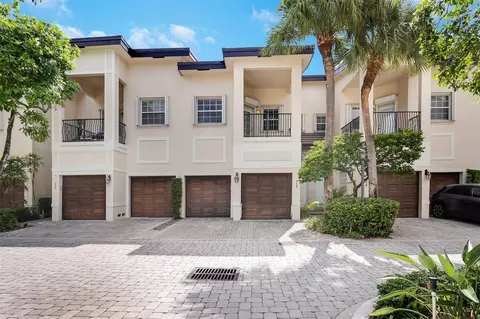 320 NE 7th, Fort Lauderdale, FL 33301