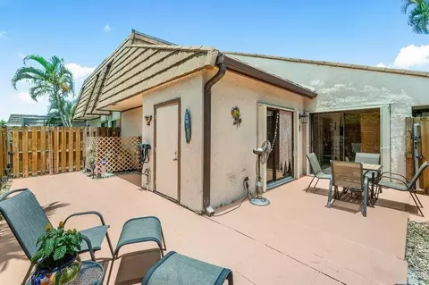 4252 Palm Bay Cir #D, West Palm Beach, FL 33406