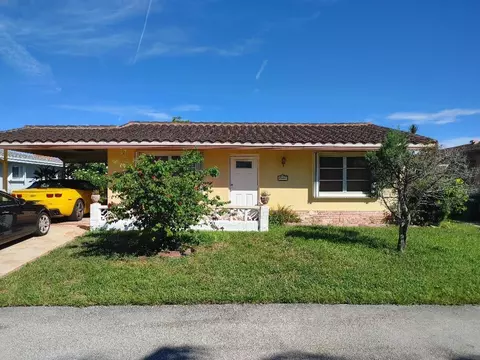 5004 NW 49th Rd, Tamarac, FL 33319
