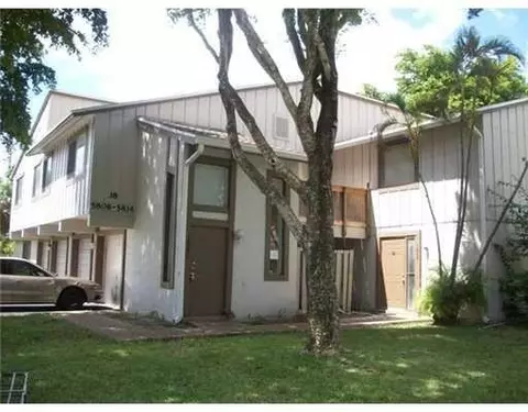 5814 NW 21st St #38E, Fort Lauderdale, FL 33313