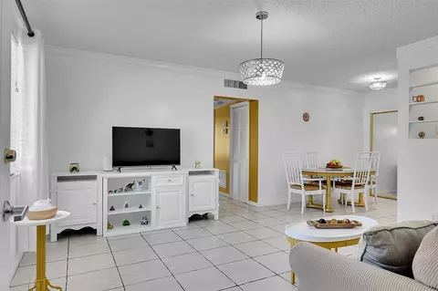 330 S Cypress Rd #610, Pompano Beach, FL 33060