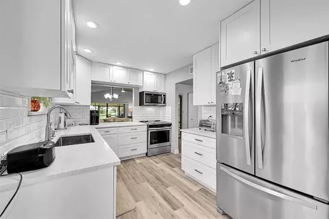 37 Lakeside #194, Sunrise, FL 33326