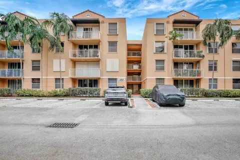 649 E Sheridan #308, Dania Beach, FL 33004