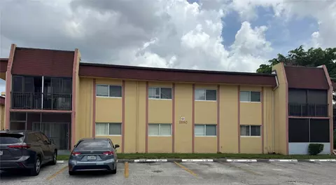 2850 NW 55th Ave #2D, Lauderhill, FL 33313