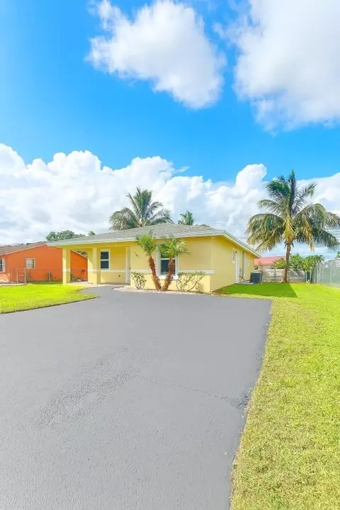 1101 Ave J, Belle Glade, FL 33430