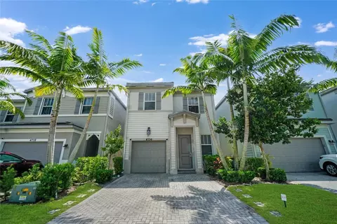 4736 NW 48th, Fort Lauderdale, FL 33319