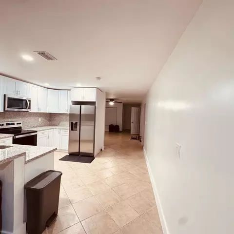 7101 NW 78th Ter, Tamarac, FL 33321