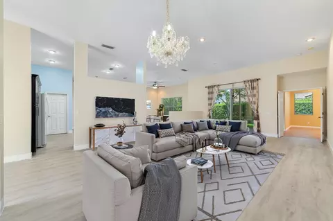 5352 NW 57th Te, Coral Springs, FL 33067