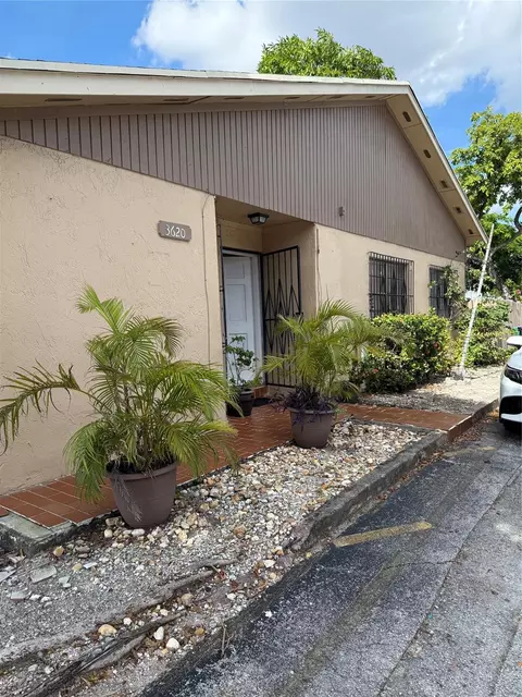 3620 SW 112th #1-2, Miami, FL 33165