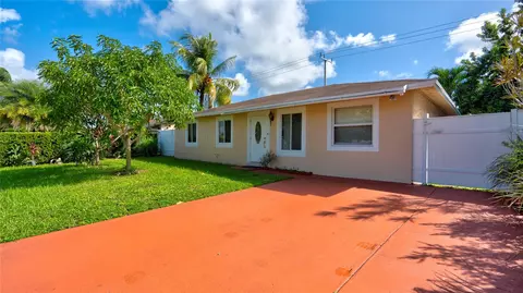 520 SW 81st Ter, North Lauderdale, FL 33068