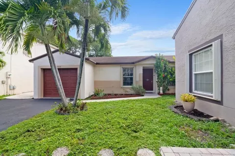 19835 NW 64th, Hialeah, FL 33015