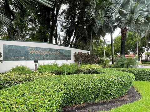 361 S Hollybrook Dr #103, Pembroke Pines, FL 33025