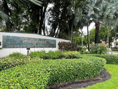 361 S Hollybrook Dr #103, Pembroke Pines, FL 33025