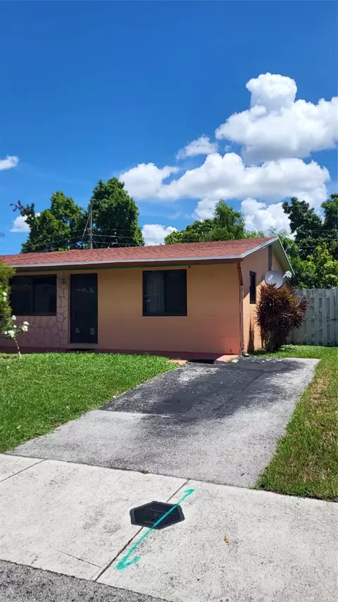 1936 SW 67th Ave, North Lauderdale, FL 33068