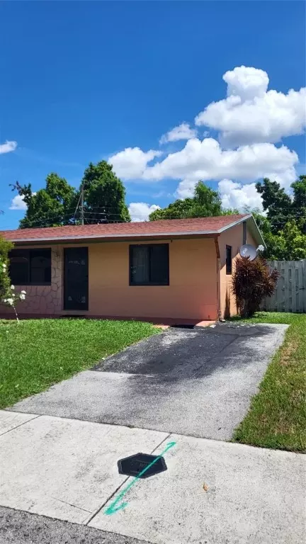 1936 SW 67th, North Lauderdale, FL 33068
