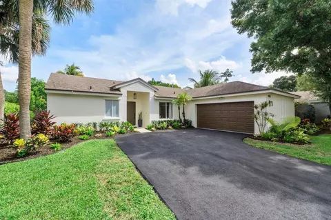 4061 NW 54th Ct, Coconut Creek, FL 33073