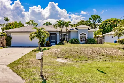 5407 Seagrape Dr, Fort Pierce, FL 34982
