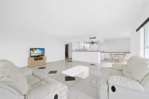 3850 Galt Ocean #407, Fort Lauderdale, FL 33308