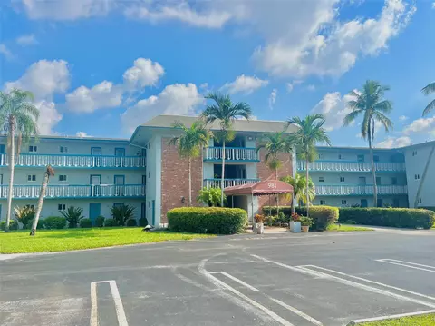 981 Hillcrest Ct #306, Hollywood, FL 33021