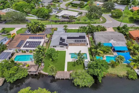 2615 NW 9th, Wilton Manors, FL 33311