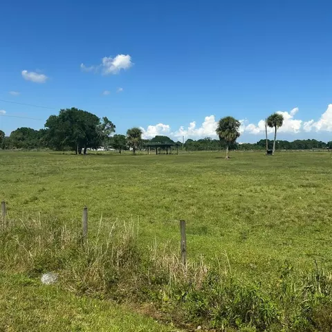 1202 NW 8th Ave, Okeechobee, FL 34972 photo 2