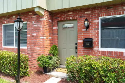 185 NE 20th #9F, Wilton Manors, FL 33305