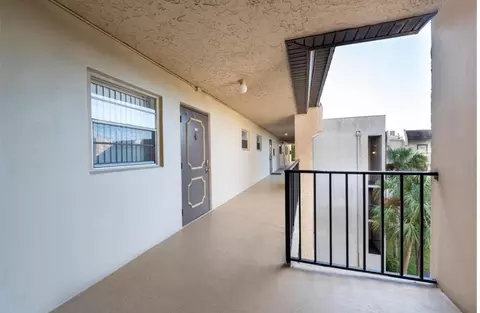 9230 Lagoon Pl #408, Davie, FL 33324