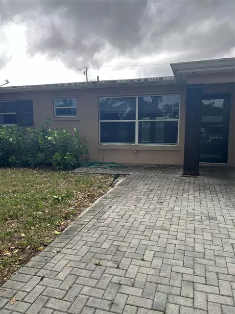 5576 SW 7th St, Margate, FL 33068