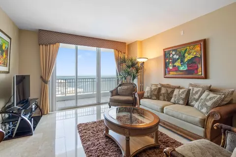 Living - 801 Brickell Key Blvd #2903, Miami, FL 33131 photo 2 of 5