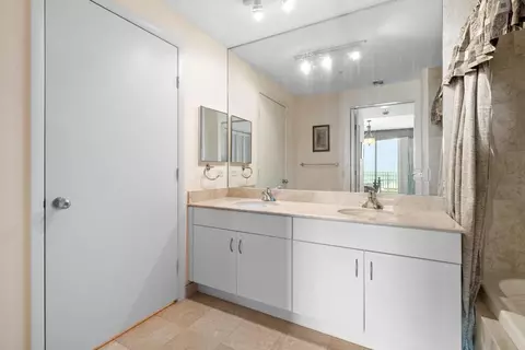 Bath - 801 Brickell Key Blvd #2903, Miami, FL 33131 photo 2 of 6