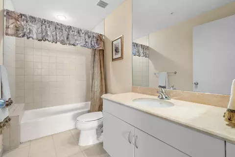 Bath - 801 Brickell Key Blvd #2903, Miami, FL 33131 photo 4 of 6