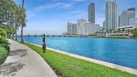 View/Area - 801 Brickell Key Blvd #2903, Miami, FL 33131 photo 2 of 2