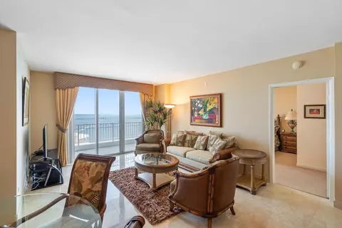 Living - 801 Brickell Key Blvd #2903, Miami, FL 33131 photo 1 of 5