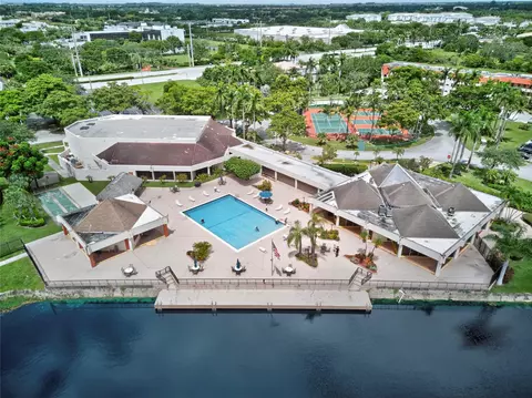 2931 Sunrise Lakes Dr #201, Sunrise, FL 33322