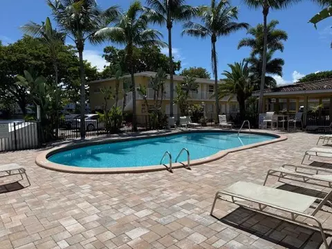 4050 NE 12 Ter #13, Oakland Park, FL 33334