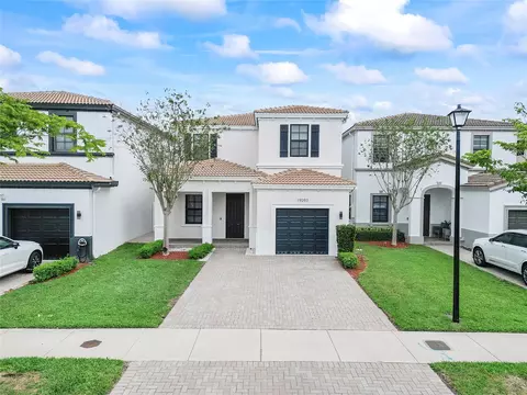 19293 NE 8th, Miami, FL 33179