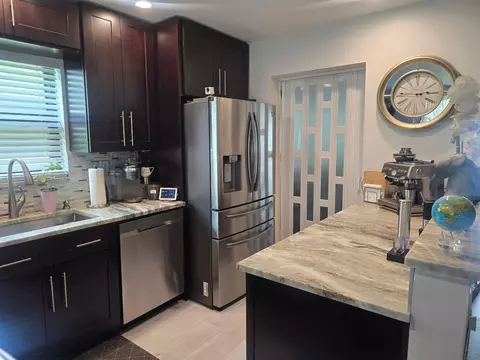 2098 SW 17th Dr, Deerfield Beach, FL 33442