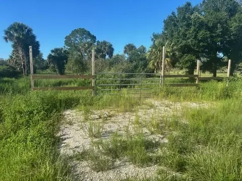19216 NW 300th St, Okeechobee, FL 34972 photo 2