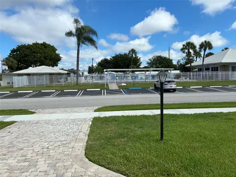 110 Leisure Blvd, Pompano Beach, FL 33064